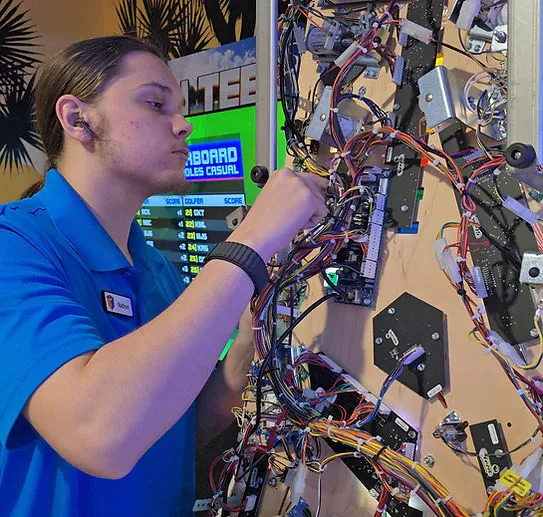 Arcade cabinet repair and restoration in Palm Desert California